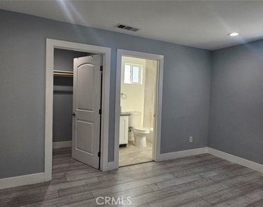 1662 E 60th - Photo Thumbnail 6