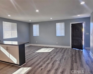 1662 E 60th - Photo Thumbnail 17