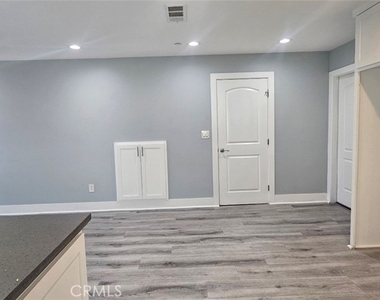 1662 E 60th - Photo Thumbnail 11