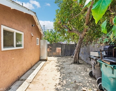 1616 1/2 E 89th Street - Photo Thumbnail 15