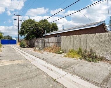 1616 1/2 E 89th Street - Photo Thumbnail 20