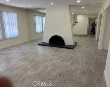7841 Nancy Circle - Photo Thumbnail 3