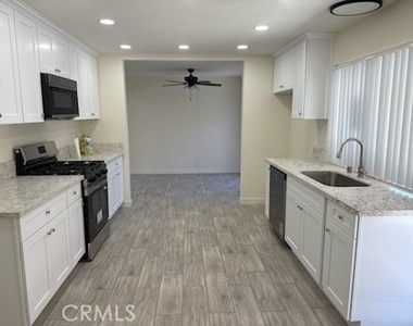 7841 Nancy Circle - Photo Thumbnail 7