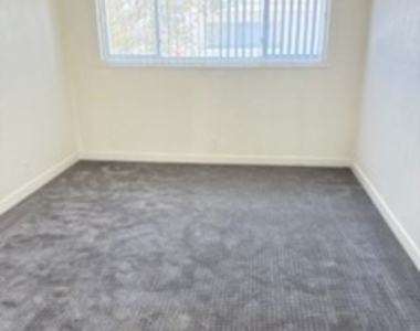 7841 Nancy Circle - Photo Thumbnail 13