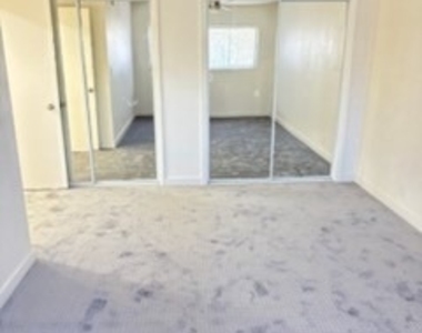 7841 Nancy Circle - Photo Thumbnail 12