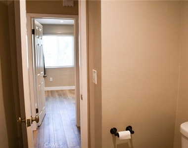 874 N Orange - Photo Thumbnail 32