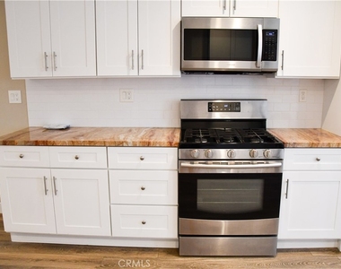 874 N Orange - Photo Thumbnail 11