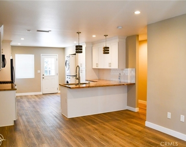 874 N Orange - Photo Thumbnail 2