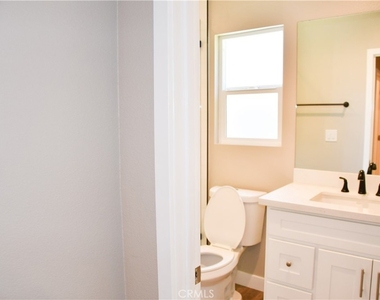 874 N Orange - Photo Thumbnail 20
