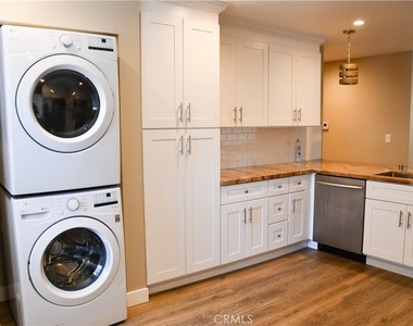874 N Orange - Photo Thumbnail 8