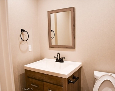 874 N Orange - Photo Thumbnail 14