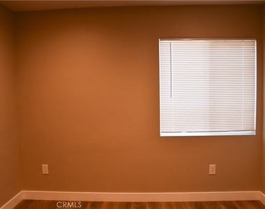 874 N Orange - Photo Thumbnail 36