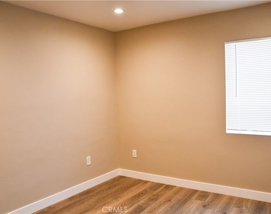 874 N Orange - Photo Thumbnail 33