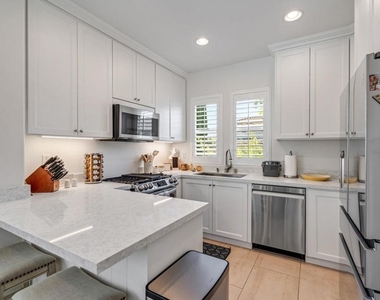 2175 Honeybee Street - Photo Thumbnail 13