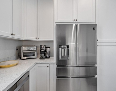 2175 Honeybee Street - Photo Thumbnail 17
