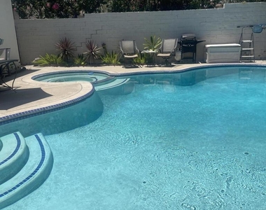 2467 E Villa Street - Photo Thumbnail 1