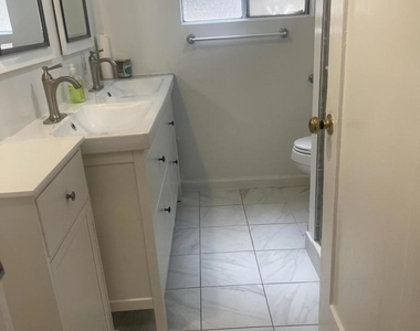 2467 E Villa Street - Photo Thumbnail 11