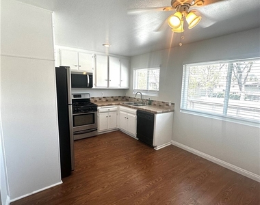 660 S Glassell - Photo Thumbnail 2