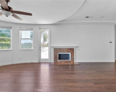 1303 Sycamore Heights - Photo Thumbnail 27