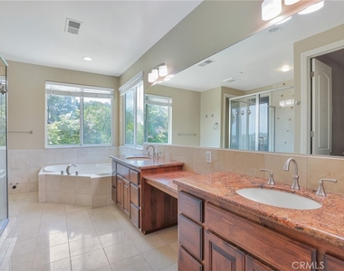 1303 Sycamore Heights - Photo Thumbnail 28