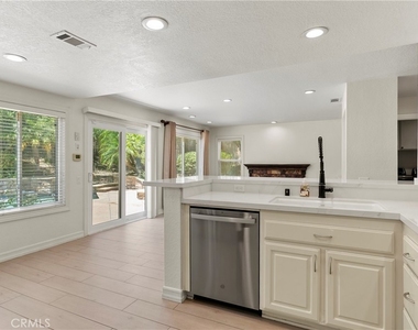 28501 El Sur - Photo Thumbnail 11