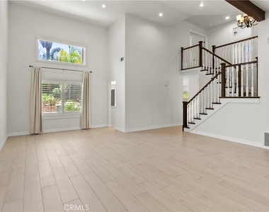 28501 El Sur - Photo Thumbnail 3