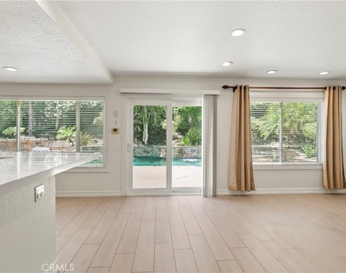 28501 El Sur - Photo Thumbnail 6