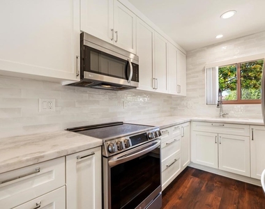 1723 Kellington Place - Photo Thumbnail 5
