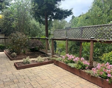 307 Moosehead Drive - Photo Thumbnail 3