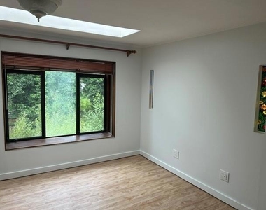 307 Moosehead Drive - Photo Thumbnail 5