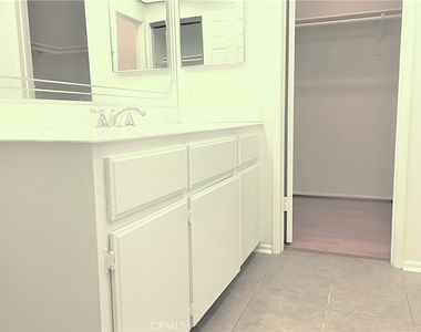 11054 Wesley - Photo Thumbnail 16