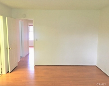 11054 Wesley - Photo Thumbnail 14