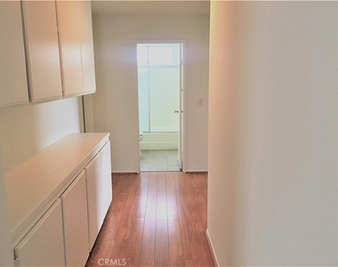 11054 Wesley - Photo Thumbnail 7