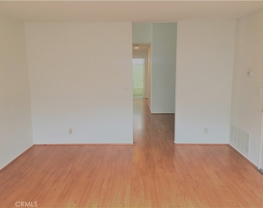 11054 Wesley - Photo Thumbnail 8