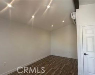 728 Park Ln. #2 Adu - Photo Thumbnail 12