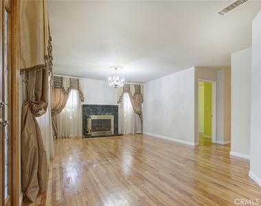 6149 Case Ave - Photo Thumbnail 3