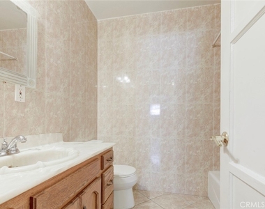 6149 Case Ave - Photo Thumbnail 18