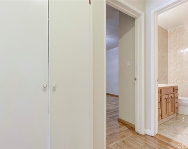 6149 Case Ave - Photo Thumbnail 10