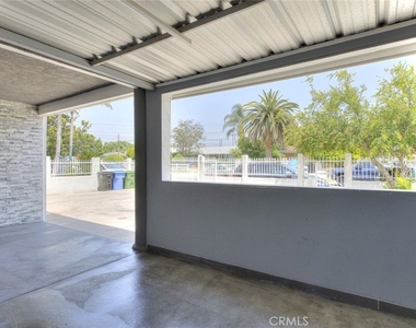 6149 Case Ave - Photo Thumbnail 32