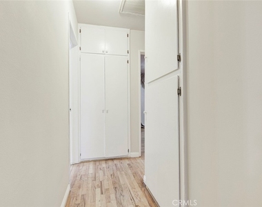 6149 Case Ave - Photo Thumbnail 8