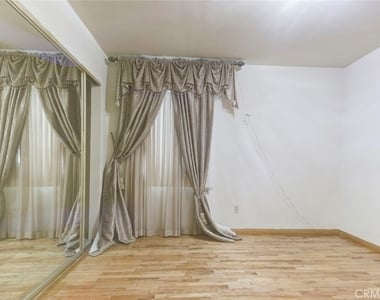 6149 Case Ave - Photo Thumbnail 17