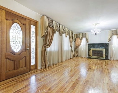 6149 Case Ave - Photo Thumbnail 2
