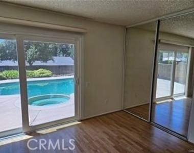 1194 W 14th Street - Photo Thumbnail 17