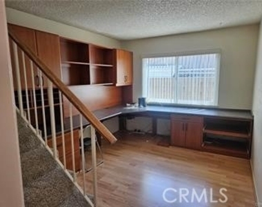 1194 W 14th Street - Photo Thumbnail 23