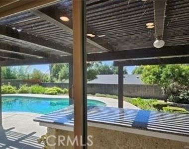 1194 W 14th Street - Photo Thumbnail 29