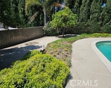 1194 W 14th Street - Photo Thumbnail 31