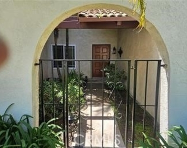 1194 W 14th Street - Photo Thumbnail 3