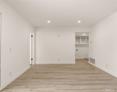 725 Palomares Avenue - Photo Thumbnail 8