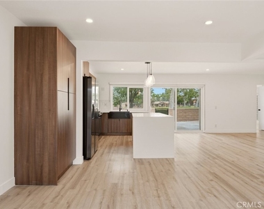 725 Palomares Avenue - Photo Thumbnail 4