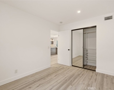 725 Palomares Avenue - Photo Thumbnail 22